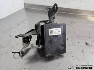Bloc ABS d'un Opel Insignia 2.0 CDTI 16V 140 ecoFLEX 2015