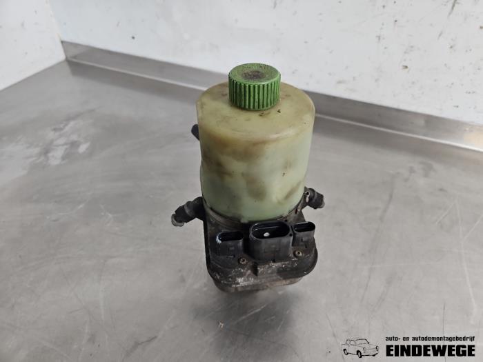 Usagé Pompe direction assistée Seat Ibiza III (6L1) 1.4 TDI 80 Prix € 63,50 Règlement à la marge proposé par Auto- en demontagebedrijf Eindewege