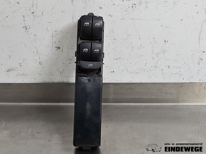 Usados Interruptor combinado de ventanillas Saab 9-3 II Sport Sedan (YS3F) 2.0t 16V Precio € 30,00 Norma de margen ofrecido por Auto- en demontagebedrijf Eindewege