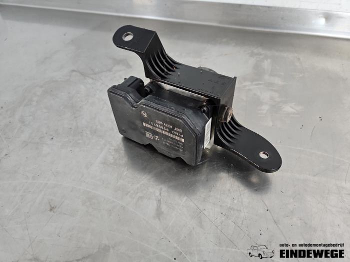 Gebrauchte ABS Pumpe Chevrolet Spark (M300) 1.0 16V Bifuel Preis € 40,00 Margenregelung angeboten von Auto- en demontagebedrijf Eindewege