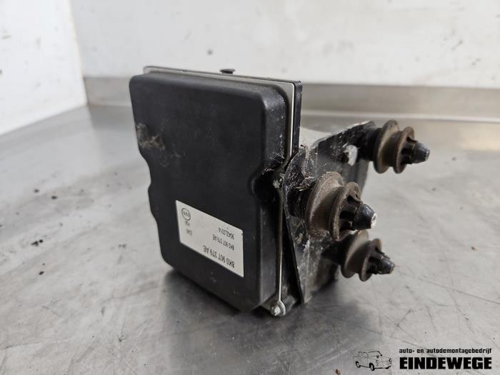 Usagé Bloc ABS Audi A4 (B8) 2.0 TDI 16V Prix € 78,50 Règlement à la marge proposé par Auto- en demontagebedrijf Eindewege