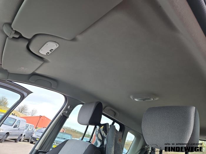 Używane Podsufitka Renault Modus/Grand Modus (JP) 1.2 16V TCE 100 Cena na żądanie oferowane przez Auto- en demontagebedrijf Eindewege