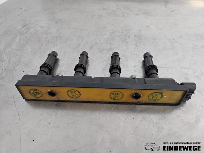 Usagé Bobine Opel Astra J (PC6/PD6/PE6/PF6) 1.4 Turbo 16V Prix € 35,00 Règlement à la marge proposé par Auto- en demontagebedrijf Eindewege