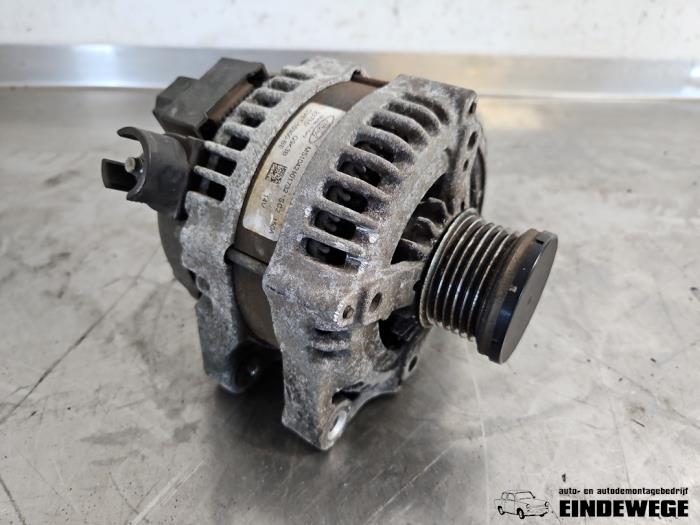Begagnade Dynamo Ford EcoSport (JK8) 1.0 EcoBoost 12V 125 Pris € 30,00 Marginaltabell erbjuds av Auto- en demontagebedrijf Eindewege