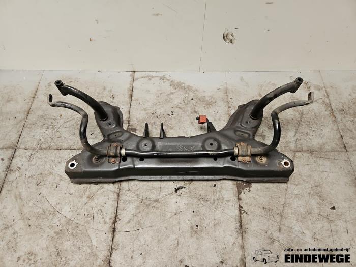Begagnade Underram Ford EcoSport (JK8) 1.0 EcoBoost 12V 125 Pris € 78,50 Marginaltabell erbjuds av Auto- en demontagebedrijf Eindewege