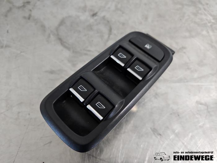 Używane Przelacznik combi okienny Ford EcoSport (JK8) 1.0 EcoBoost 12V 125 Cena € 45,00 Procedura marży oferowane przez Auto- en demontagebedrijf Eindewege