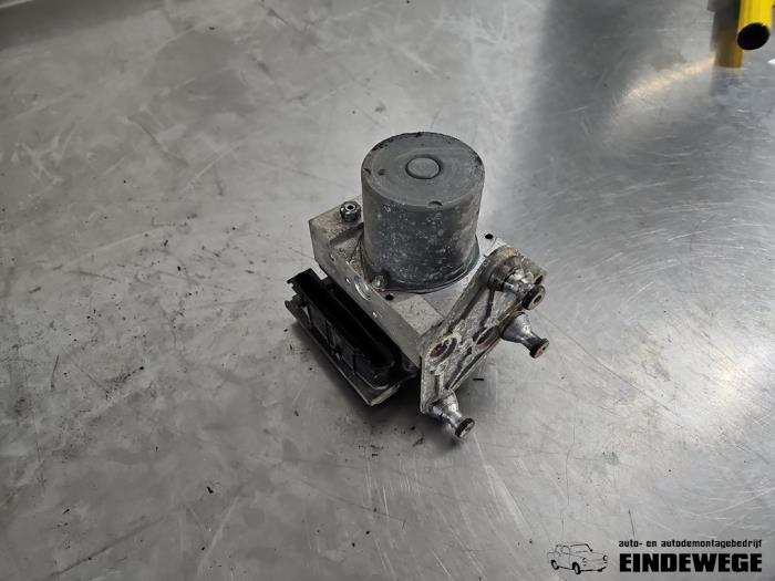 Gebrauchte ABS Pumpe Volkswagen Crafter 2.5 TDI 30/32/35/46/50 Preis € 105,00 Margenregelung angeboten von Auto- en demontagebedrijf Eindewege