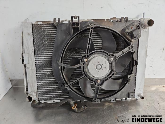 Usagé Radiateur Renault Modus/Grand Modus (JP) 1.2 16V TCE 100 Prix € 35,00 Règlement à la marge proposé par Auto- en demontagebedrijf Eindewege