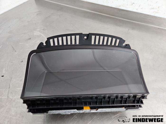 Usagé Affichage intérieur BMW 7 serie (E65/E66/E67) 745i,Li 4.4 V8 32V Prix € 250,00 Règlement à la marge proposé par Auto- en demontagebedrijf Eindewege
