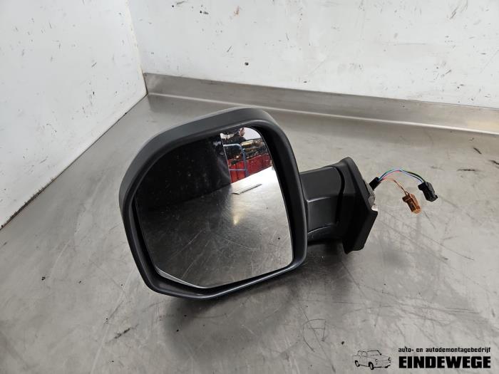 Używane Lusterko zewnetrzne lewe Citroen Berlingo 1.6 BlueHDI 75 Cena € 35,00 Procedura marży oferowane przez Auto- en demontagebedrijf Eindewege