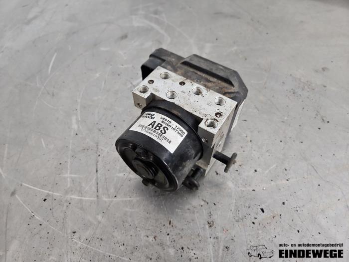 Usagé Bloc ABS Hyundai Matrix 1.6 16V Prix € 52,50 Règlement à la marge proposé par Auto- en demontagebedrijf Eindewege