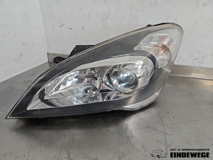 Usados Reflektor lewy Kia Cee'd (EDB5) 1.6 CRDi 16V Precio € 88,50 Norma de margen ofrecido por Auto- en demontagebedrijf Eindewege