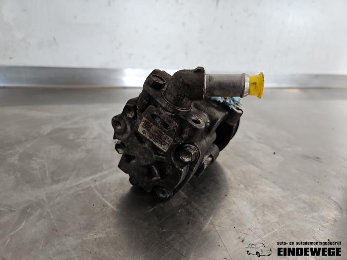 Usagé Pompe de direction Volkswagen Crafter 2.0 TDI 16V Prix € 105,00 Règlement à la marge proposé par Auto- en demontagebedrijf Eindewege