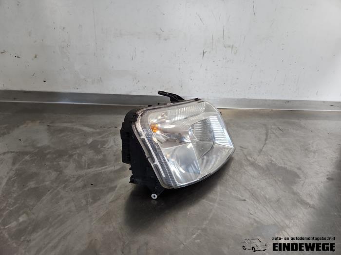 Używane Reflektor prawy Fiat Panda (169) 1.2 Fire Cena € 25,00 Procedura marży oferowane przez Auto- en demontagebedrijf Eindewege