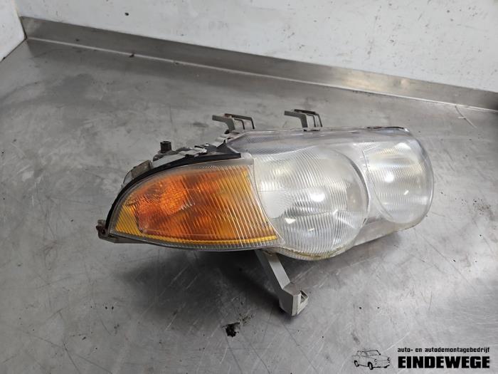 Używane Reflektor prawy MG ZS 1.8 16V 120 Cena € 40,00 Procedura marży oferowane przez Auto- en demontagebedrijf Eindewege