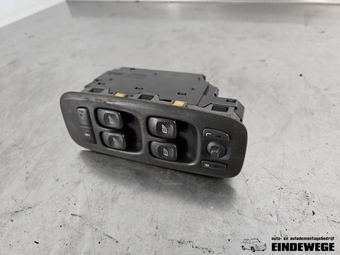 Usados Interruptor combinado de ventanillas Volvo S60 I (RS/HV) 2.4 20V 140 Precio € 20,00 Norma de margen ofrecido por Auto- en demontagebedrijf Eindewege
