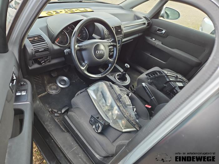 Używane Fotel prawy Audi A2 (8Z0) 1.4 16V Cena na żądanie oferowane przez Auto- en demontagebedrijf Eindewege