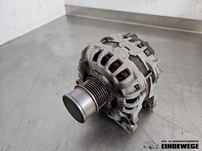 Begagnade Dynamo Seat Ibiza IV (6J5) 1.0 EcoTSI 12V Pris € 35,00 Marginaltabell erbjuds av Auto- en demontagebedrijf Eindewege