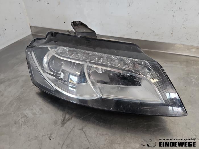 Używane Reflektor prawy Audi A3 Cabriolet (8P7) 1.2 TFSI Cena € 210,00 Procedura marży oferowane przez Auto- en demontagebedrijf Eindewege