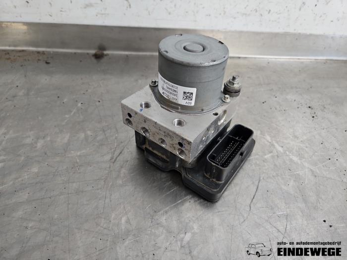 Begagnade ABS-pump Opel Karl 1.0 12V Pris € 52,50 Marginaltabell erbjuds av Auto- en demontagebedrijf Eindewege