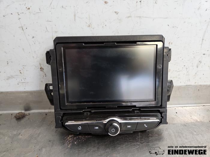 Begagnade Innerdisplay Opel Karl 1.0 12V Pris € 105,00 Marginaltabell erbjuds av Auto- en demontagebedrijf Eindewege