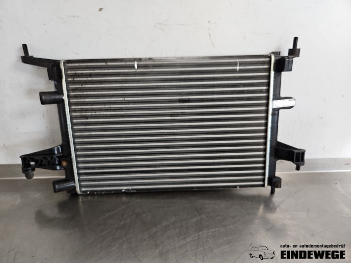 Usagé Radiateur Opel Corsa C (F08/68) 1.4 16V Twin Port Prix € 30,00 Règlement à la marge proposé par Auto- en demontagebedrijf Eindewege