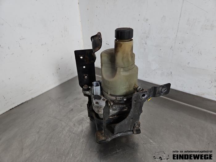 Usagé Pompe de direction Volvo C30 (EK/MK) 2.0 D3 20V Prix € 78,50 Règlement à la marge proposé par Auto- en demontagebedrijf Eindewege