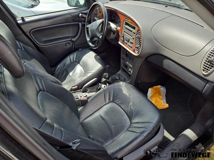 Używane Fotel prawy Saab 9-3 I (YS3D) 2.0 SE Turbo 16V Cena na żądanie oferowane przez Auto- en demontagebedrijf Eindewege