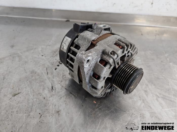 Usagé Dynamo Hyundai i20 (GBB) 1.2i 16V Prix € 35,00 Règlement à la marge proposé par Auto- en demontagebedrijf Eindewege
