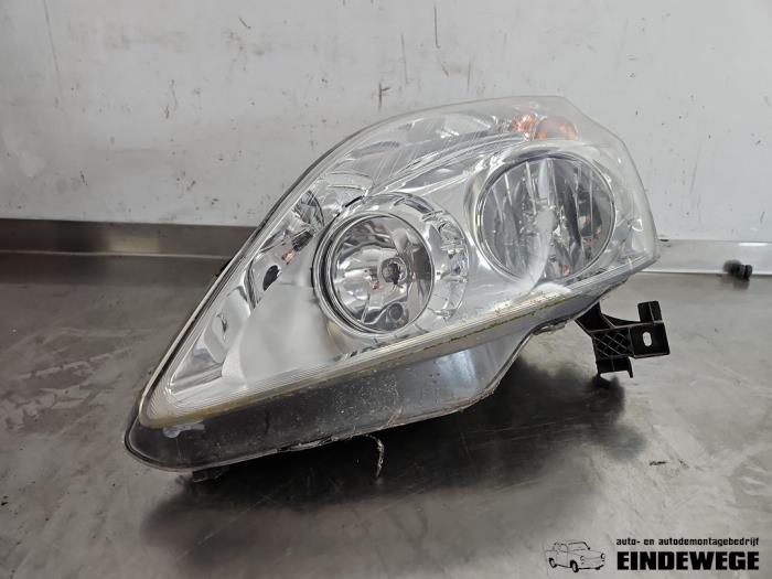 Gebrauchte Scheinwerfer links Opel Zafira (M75) 1.8 16V Ecotec Preis € 52,50 Margenregelung angeboten von Auto- en demontagebedrijf Eindewege
