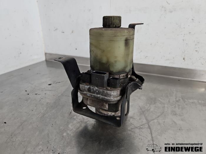 Begagnade Servostyrningspump Volkswagen Fox (5Z) 1.2 Pris € 52,50 Marginaltabell erbjuds av Auto- en demontagebedrijf Eindewege