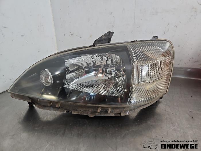 Używane Reflektor lewy Daihatsu YRV (M2) 1.3 16V DVVT Cena na żądanie oferowane przez Auto- en demontagebedrijf Eindewege