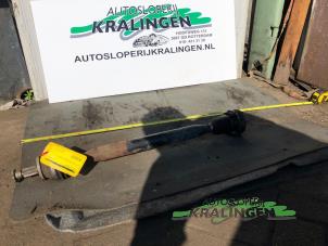 Używane Os napedowa prawy przód Volkswagen Polo IV (9N1/2/3) 1.4 16V Cena € 50,00 Procedura marży oferowane przez Autosloperij Kralingen B.V.