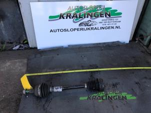 Used Front drive shaft, left Volkswagen Bora (1J2) 1.6 Price € 50,00 Margin scheme offered by Autosloperij Kralingen B.V.