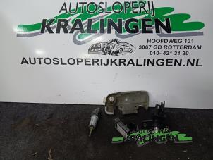 Usagé Kit serrure Opel Astra G (F08/48) 1.6 16V Prix € 100,00 Règlement à la marge proposé par Autosloperij Kralingen B.V.