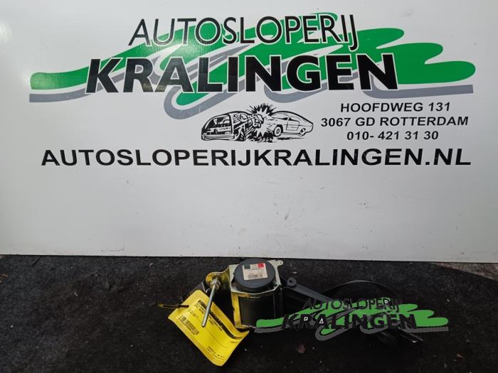 Begagnade Främre säkerhetsbälte, vänster Opel Astra H SW (L35) 1.9 CDTi 120 Pris € 19,99 Marginaltabell erbjuds av Autosloperij Kralingen B.V.