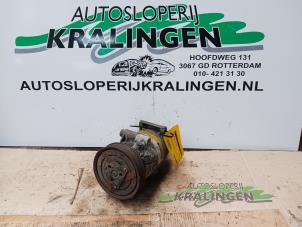 Używane Pompa klimatyzacji Renault Megane II Grandtour (KM) 1.6 16V Cena € 50,00 Procedura marży oferowane przez Autosloperij Kralingen B.V.