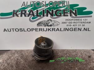 Używane Silnik wentylatora nagrzewnicy Citroen C2 (JM) 1.4 Cena € 50,00 Procedura marży oferowane przez Autosloperij Kralingen B.V.