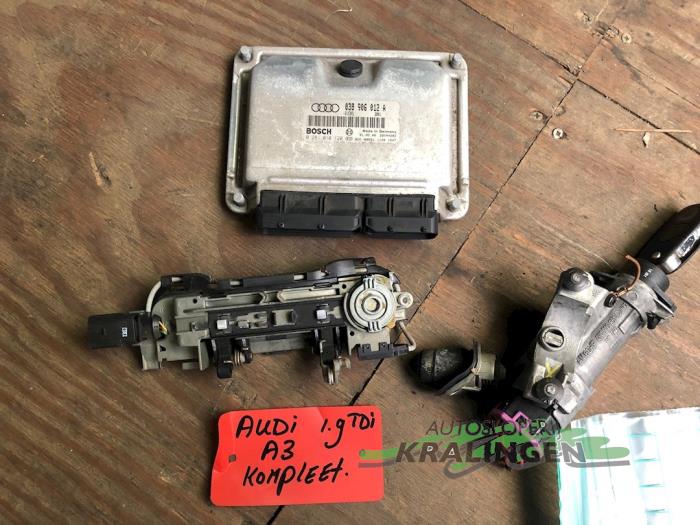 Gebrauchte Schlossset Audi A3 (8L1) 1.9 TDI 110 Preis € 100,00 Margenregelung angeboten von Autosloperij Kralingen B.V.