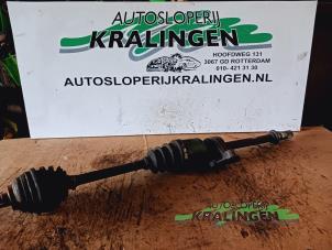 Begagnade Drivaxel, höger fram Mazda 626 (GE12/72/82) 2.0i LX,GLX 16V Pris € 24,99 Marginaltabell erbjuds av Autosloperij Kralingen B.V.