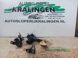 Usagé Kit serrure Mercedes A (W168) 1.7 A-160 CDI 16V Prix € 100,00 Règlement à la marge proposé par Autosloperij Kralingen B.V.