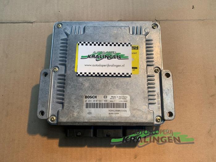 Used Engine management computer Volvo V40 (VW) 1.9 D Price € 19,98 Margin scheme offered by Autosloperij Kralingen B.V.
