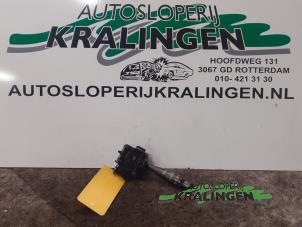 Usados Interruptor de indicador de dirección Daihatsu Cuore (L251/271/276) Precio € 25,00 Norma de margen ofrecido por Autosloperij Kralingen B.V.