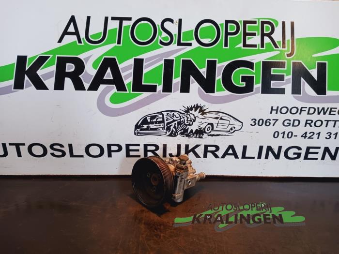 Usagé Pompe de direction Volkswagen Polo III (6N2) 1.4 Prix € 50,00 Règlement à la marge proposé par Autosloperij Kralingen B.V.