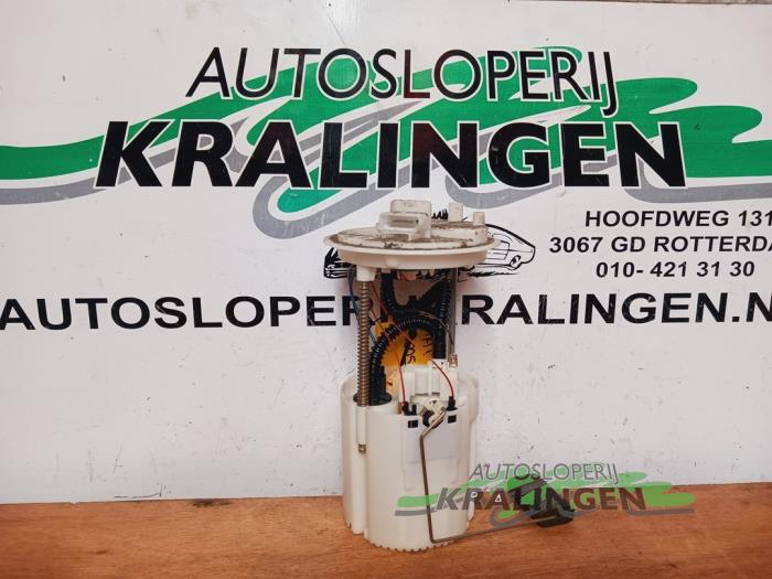 Gebrauchte Benzinpumpe Fiat Punto II (188) 1.4 16V Preis € 19,98 Margenregelung angeboten von Autosloperij Kralingen B.V.