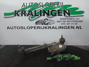 Used Front wiper motor Ford Fiesta 5 (JD/JH) 1.4 TDCi Price € 50,00 Margin scheme offered by Autosloperij Kralingen B.V.