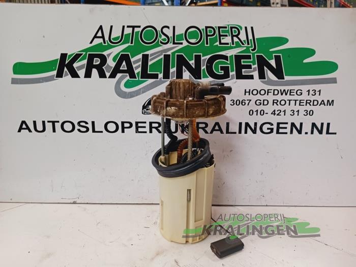Usagé Pompe essence Fiat Bravo (182A) 1.2 16V Prix € 50,00 Règlement à la marge proposé par Autosloperij Kralingen B.V.