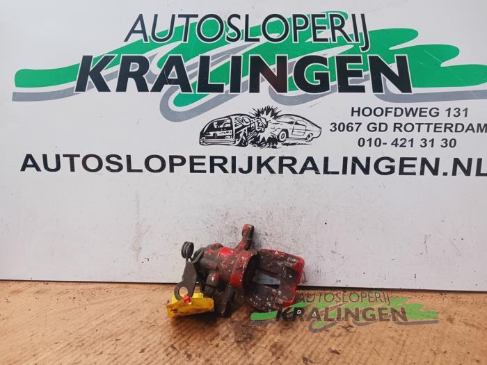 Gebrauchte Bremszange rechts hinten Fiat Bravo (198A) 1.9 JTD 16V Multijet 150 Preis € 24,99 Margenregelung angeboten von Autosloperij Kralingen B.V.