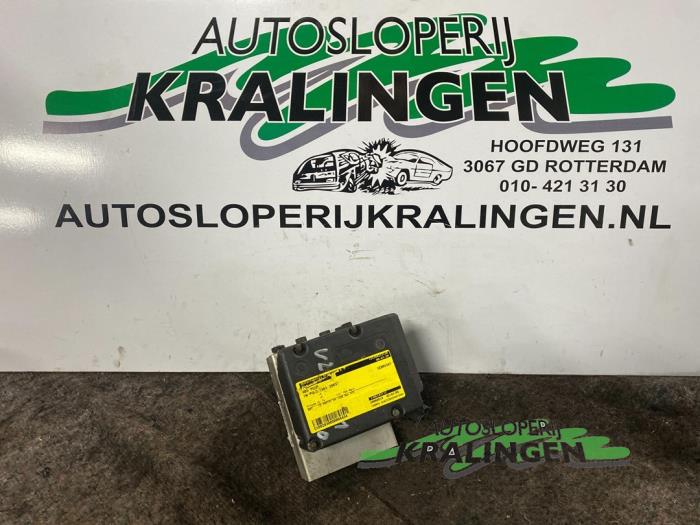Usagé Bloc ABS Volkswagen Polo IV (9N1/2/3) 1.4 16V Prix € 24,99 Règlement à la marge proposé par Autosloperij Kralingen B.V.