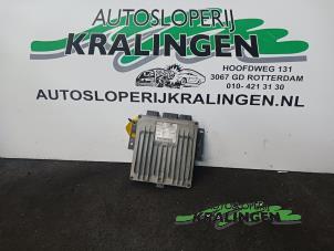Usagé Calculateur moteur Renault Kangoo Express (FC) 1.5 dCi 60 Prix € 100,00 Règlement à la marge proposé par Autosloperij Kralingen B.V.